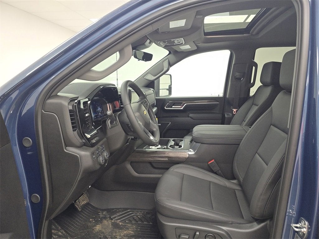 2025 Chevrolet Silverado 3500 HD LTZ