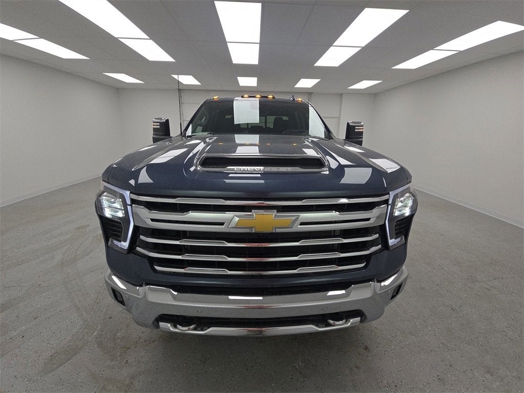 2025 Chevrolet Silverado 3500 HD LTZ