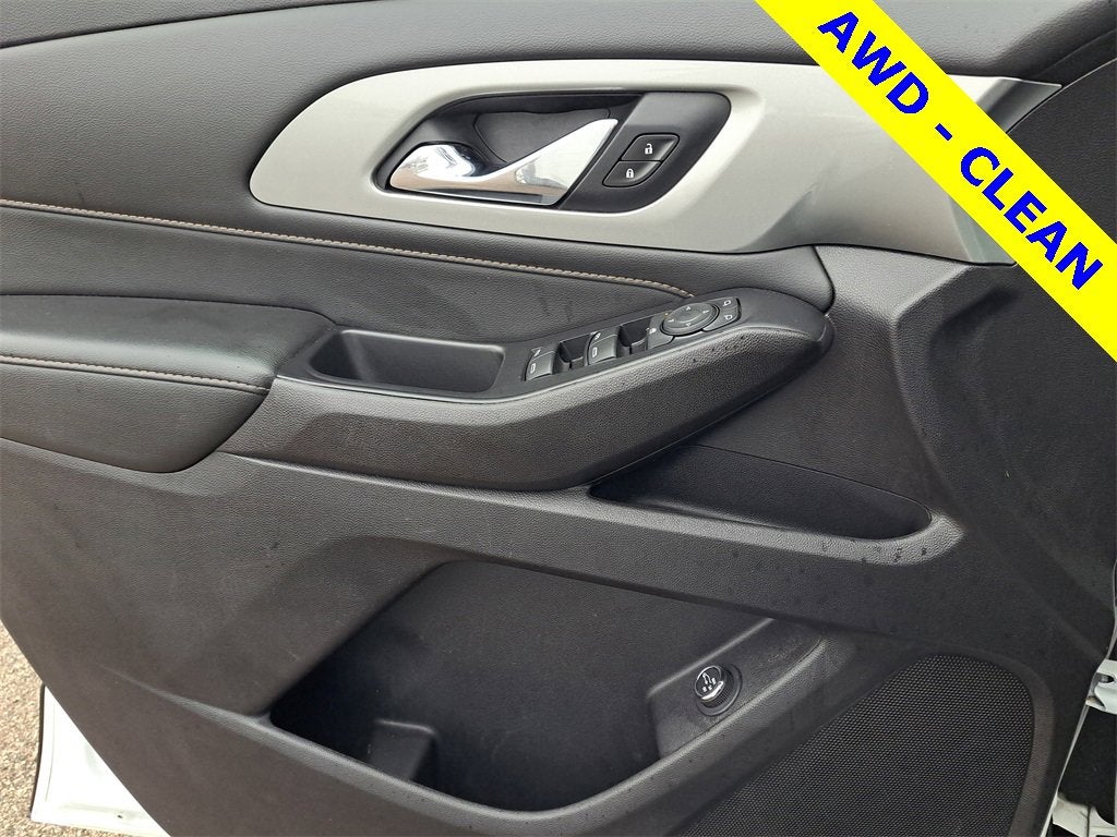 2021 Chevrolet Traverse LT Cloth