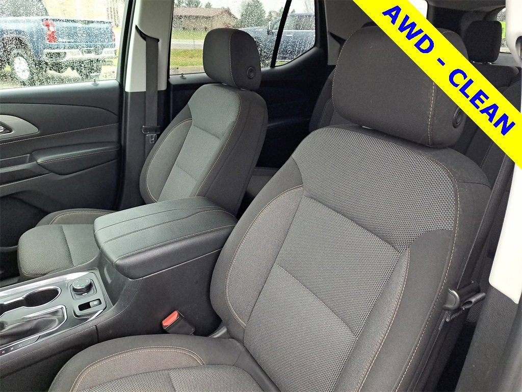 2021 Chevrolet Traverse LT Cloth