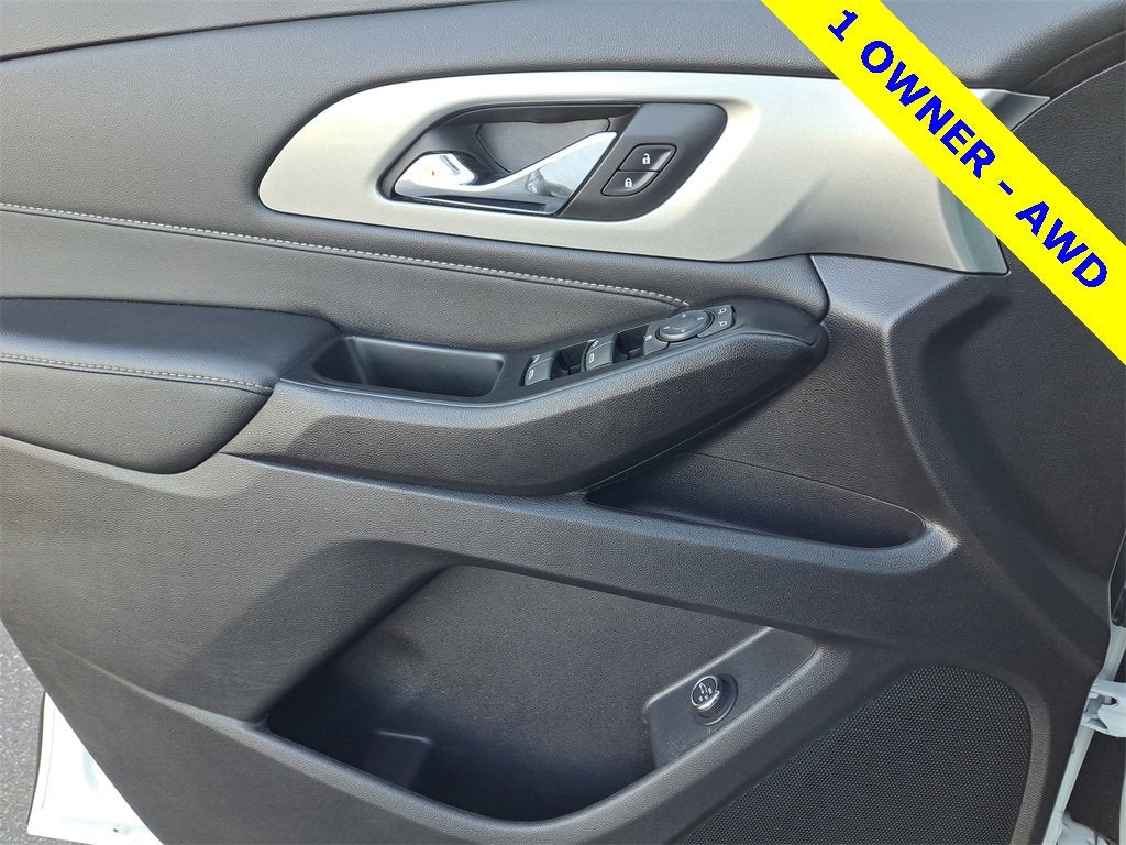 2022 Chevrolet Traverse LT Leather