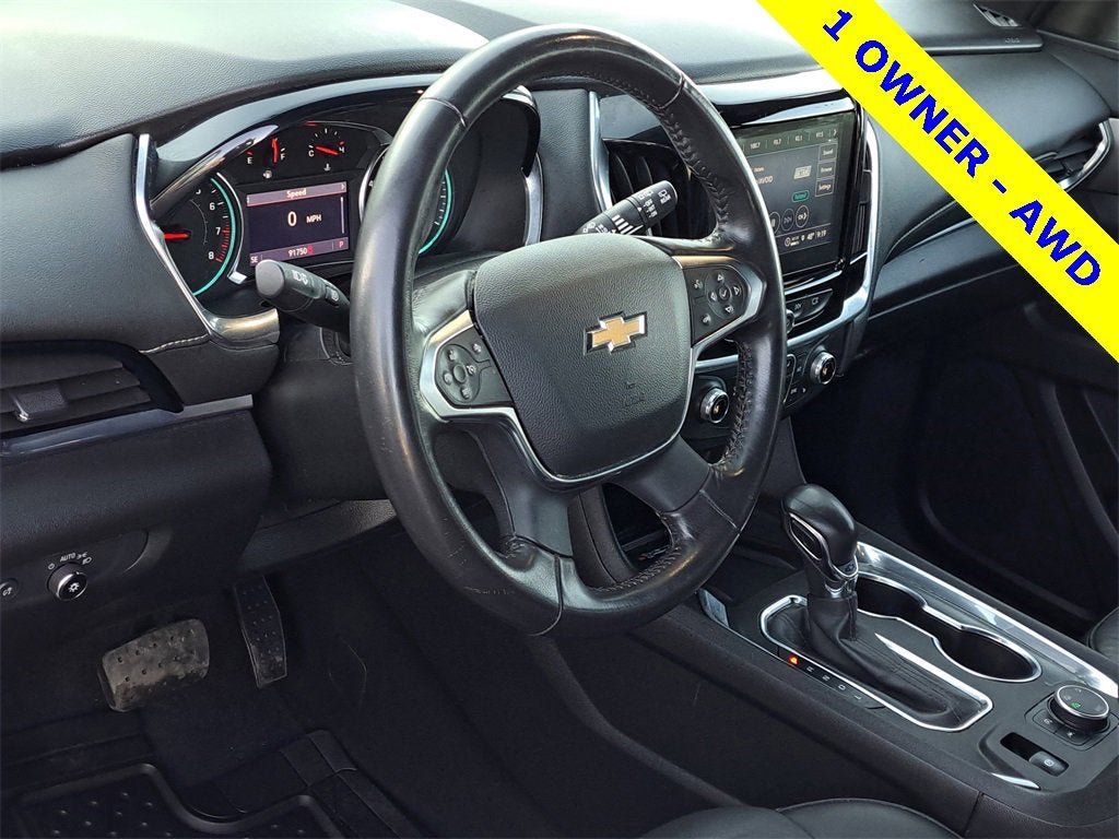 2022 Chevrolet Traverse LT Leather