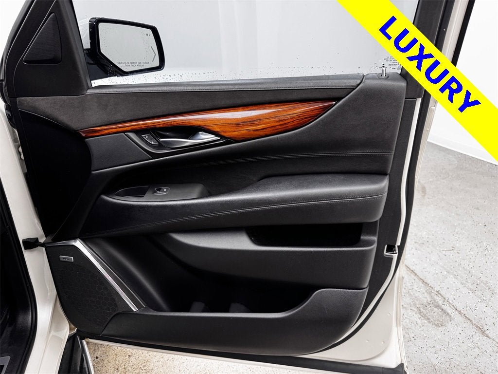 2015 Cadillac Escalade Luxury
