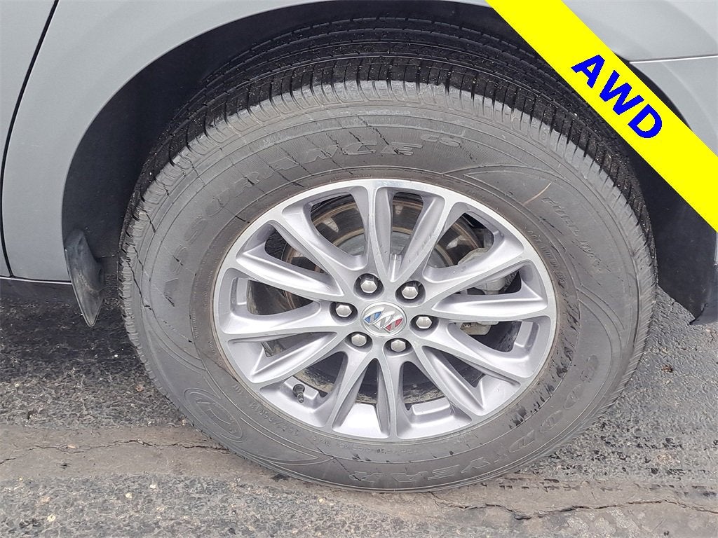 2023 Buick Enclave Essence